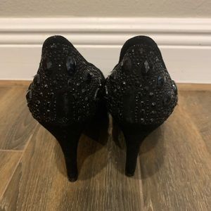 Black velvet Gianni Bini Gemstone Heels